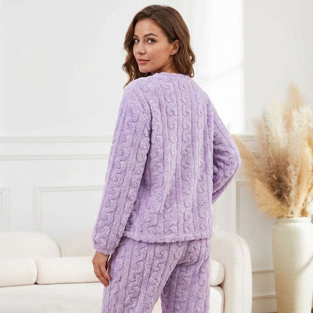 Limosia Cozyset in purple – back view of the fleece lounge set