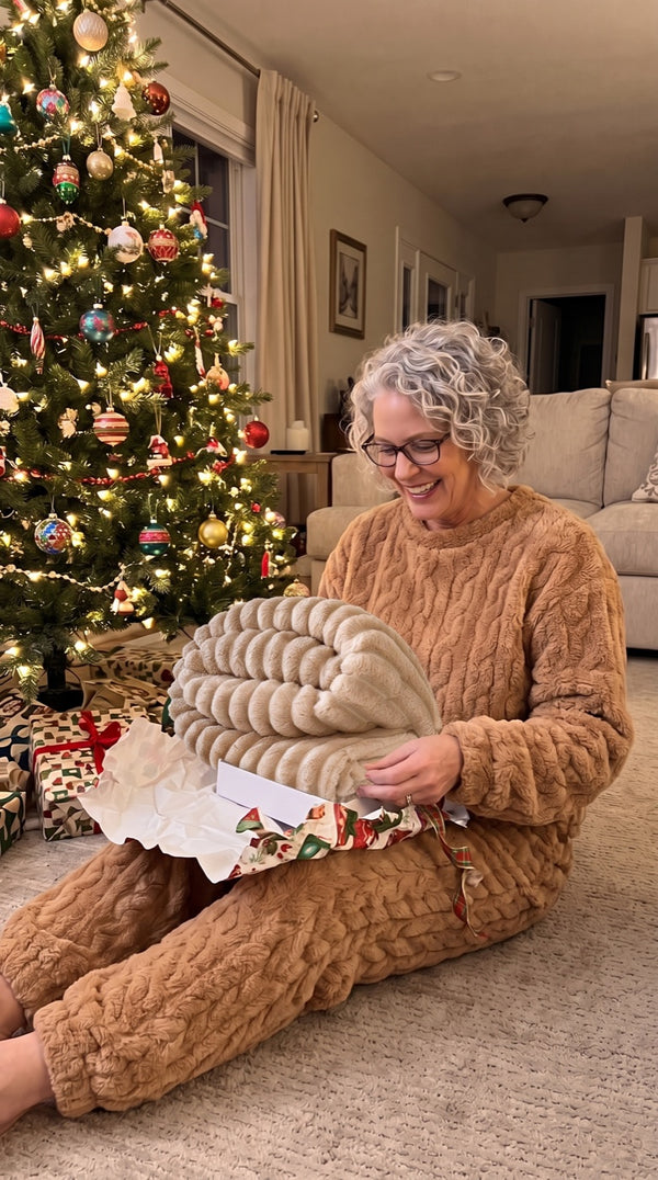 Latte Cloud Rib Blanket gift