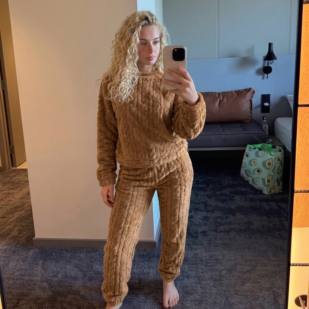 Limosia Cozyset in brown – women's plush fleece lounge set